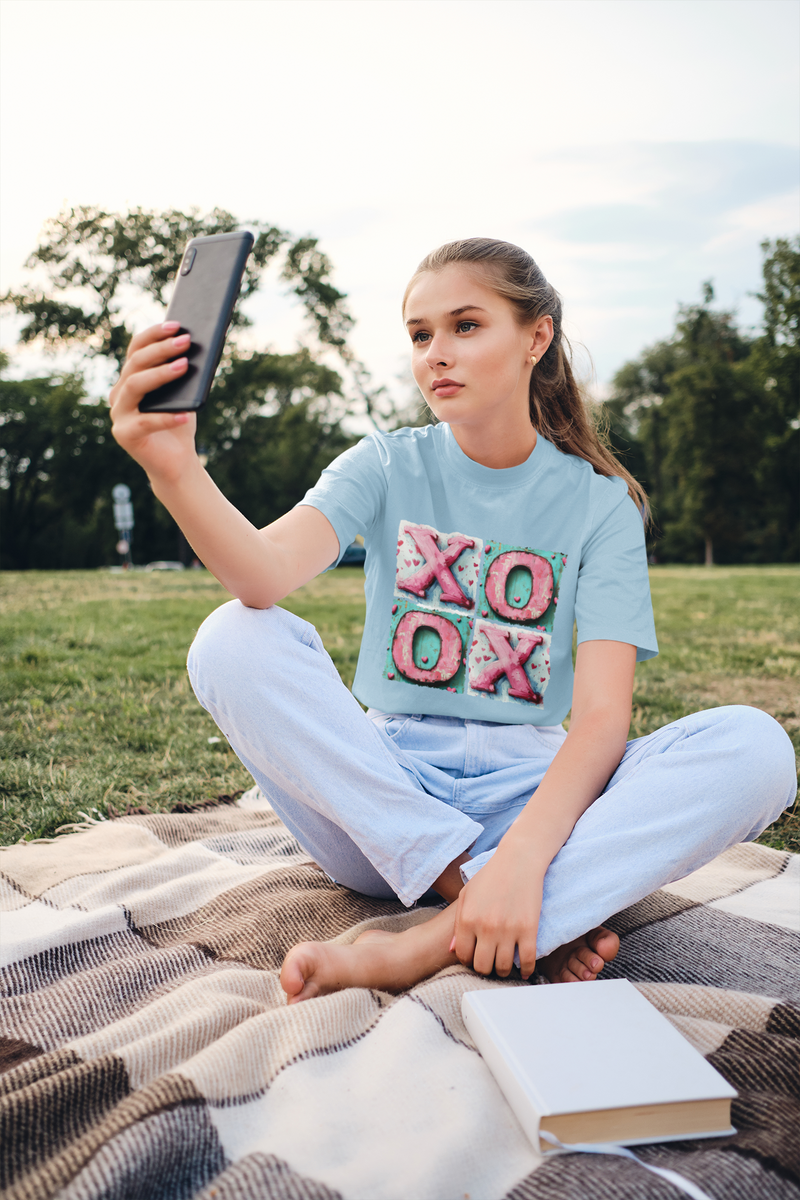 The Hugs and Kisses T-Shirt – Cute & Romantic Valentine's Day Tee